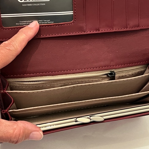 Luxurious Red Embossed Wallet - Picture 2 of 2